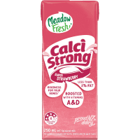 Calci Strong Super Strawberry Flavoured Milk (250ml)