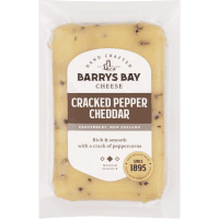 Cracked Pepper Cheddar Cheese (140g)
