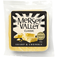 Classic Vintage Club Cheddar Cheese (235g)