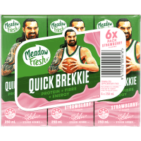 Quick Brekkie Strawberry Flavour UHT Milk (6 X 250ml)