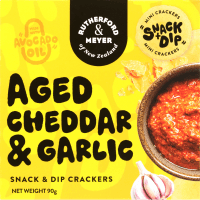 Aged Cheddar & Garlic Snack & Dip Crackers (90g)