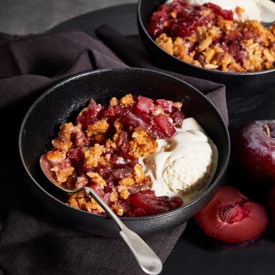 Farro Kitchen Black Doris Plum Crumble 800g