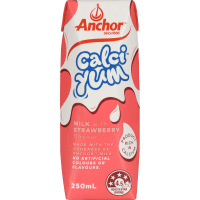 Calci-Yum Strawberry Flavour Milk (250ml)